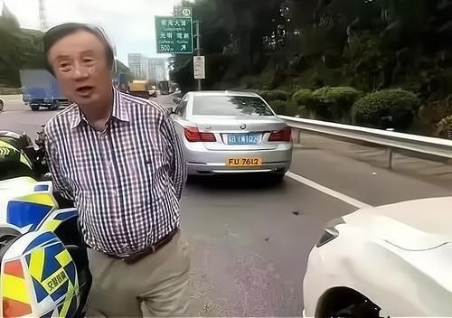 交警|任正非车子半路抛锚，交警忙问他为何不带司机，他的回答令人敬佩