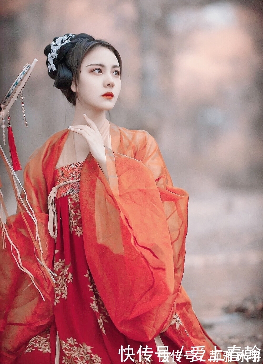 古丘|王安石很著名的一首词,既偷李白又偷王勃,短短6句却成千古名篇