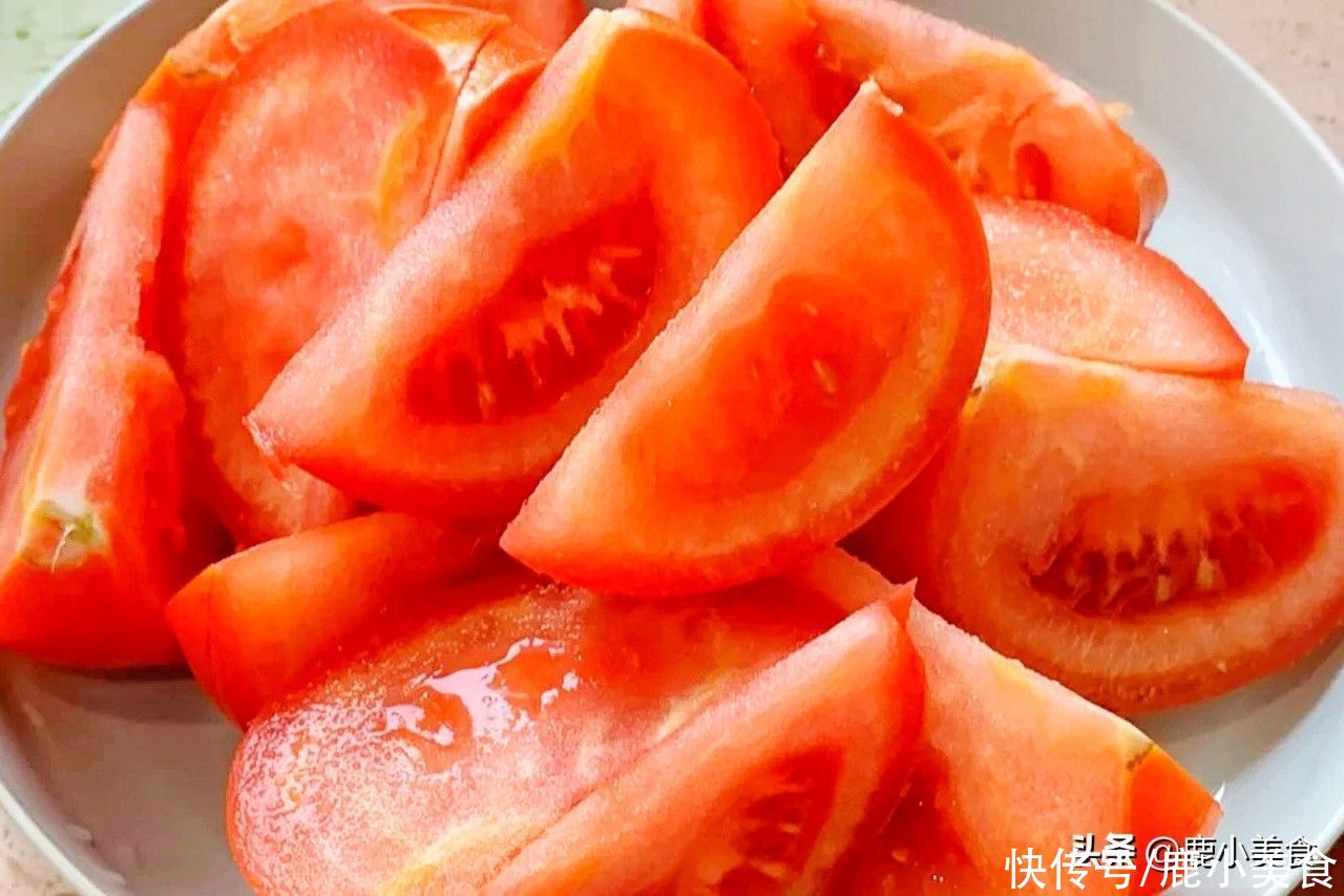 搭档|番茄“最佳搭档”不是鸡蛋,而是土豆!随便一炖,鲜香好吃养脾胃
