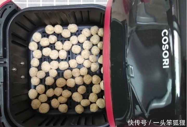 小吃|此道自制小吃，一碗面粉两个鸡蛋，几分钟就能做好，香酥可口