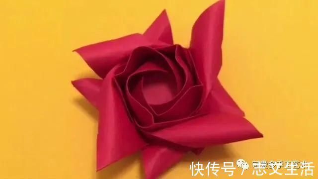 一张纸就能折的玫瑰，放几枝在家中，人见人夸！
