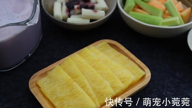 给孩子准备早餐，我20分钟就端出来8样，婆婆摇头孩子欢喜