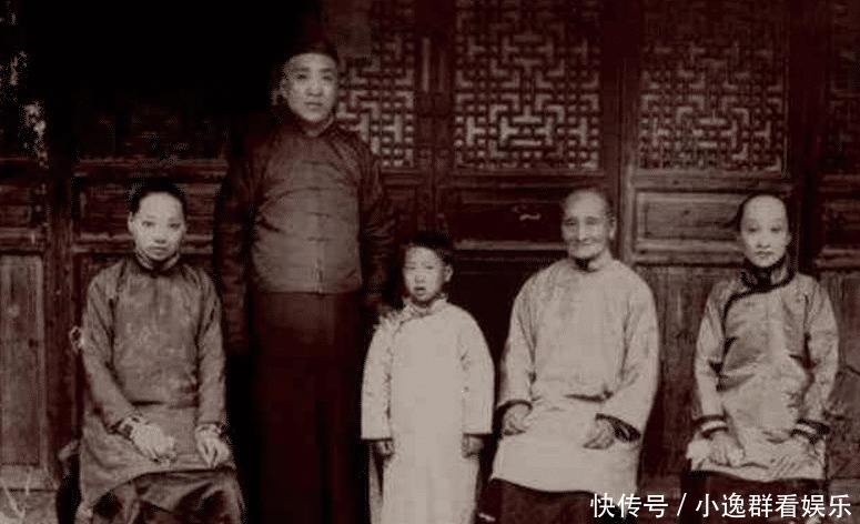 怡然自得|同为被抛弃的原配,有的孤苦一生有的却怡然自得,心态很重要