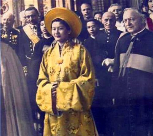越南|国王对她一见钟情,不顾外界压力娶她为妻,为何晚年两人不相往来