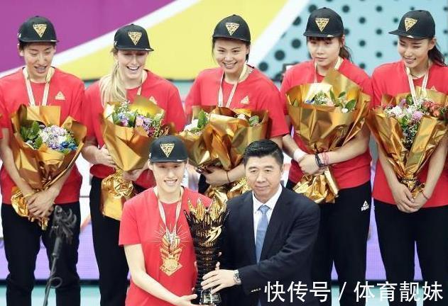 天津女排|玩砸了!又一名女排主帅玩不下去了?球迷:打铁还需自身硬