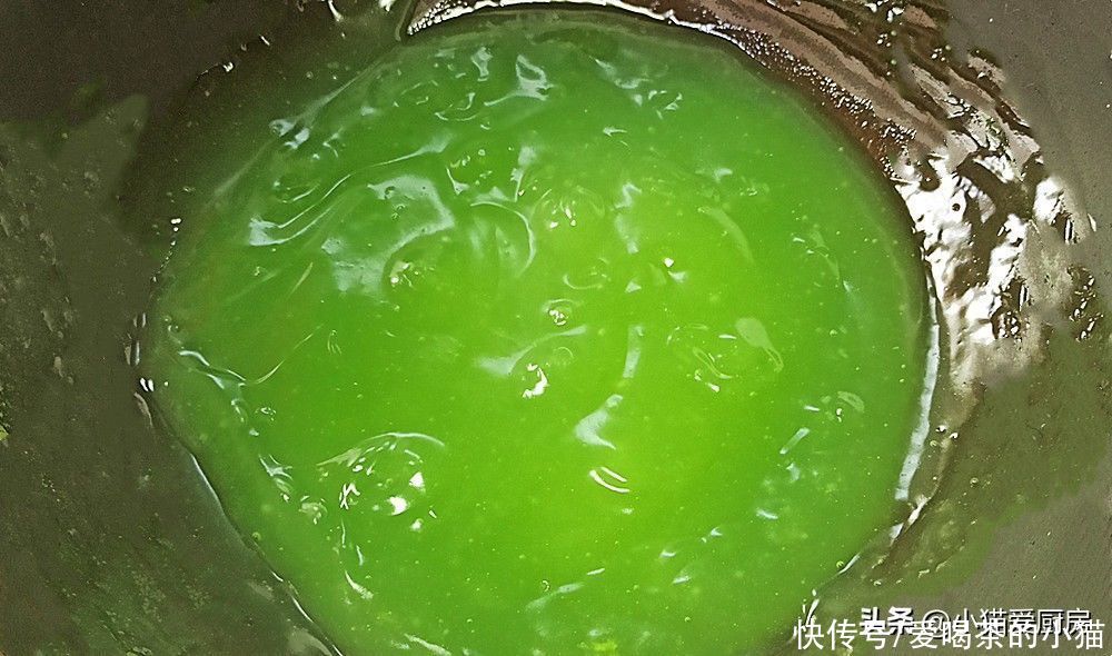 凉拌|黄瓜别只知道凉拌，试试这做法，Q弹爽口消暑，天热就该这么吃