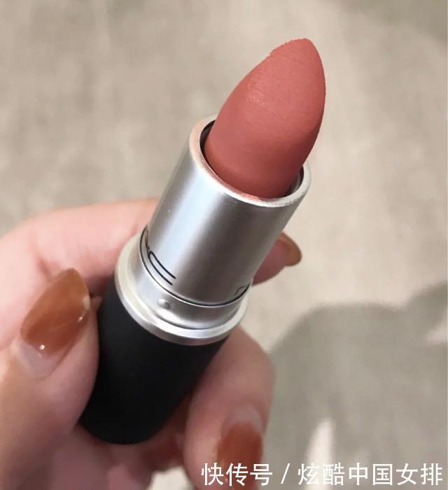 火了几年的大牌美妆，真好用吗阿玛尼蓝标实力强，纪梵希不值得