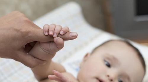 宝宝|宝宝是否聪明,一岁时就看出来了,有这3个特点的孩子是个聪明宝