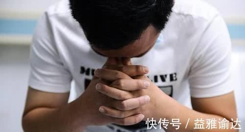 年轻人|为什么年轻人头发会早早变白?弄清楚这4方面,白发有希望变黑发