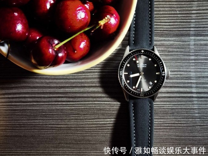 手表|天气越热戴手表的越多,我也不能免俗,解毒宝珀五十噚潜水表