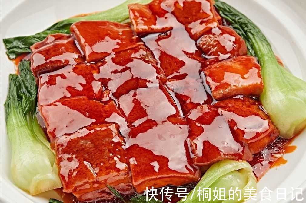 炖红烧肉,不用油不用水,牢记3个窍门,出锅又香又糯,入口即化