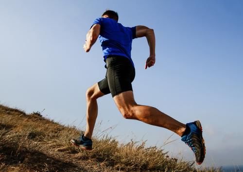 运动|什么样的人不适合跑步?几个跑步技巧,远离膝盖受伤