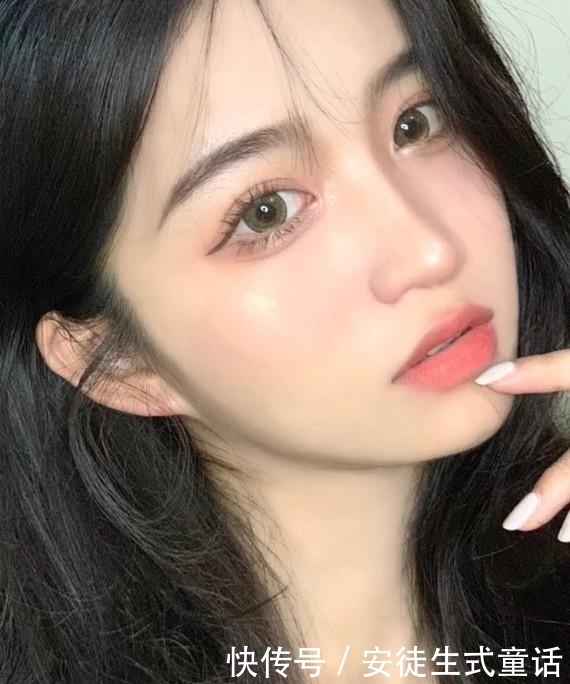 茶艺妆容小技巧总结,清透无辜显气色,快来学吧