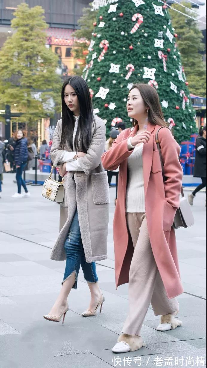 路人 街拍路人,拉风时尚的大衣搭配12CM的高跟鞋,让你尽显女王气质