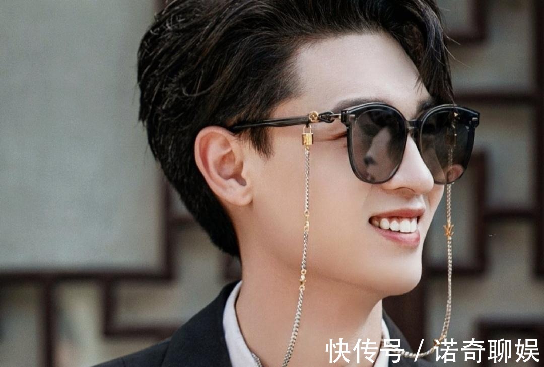 霄字科|部分极端粉丝不要无脑捧秦霄贤了,看清问题路才能越走越宽