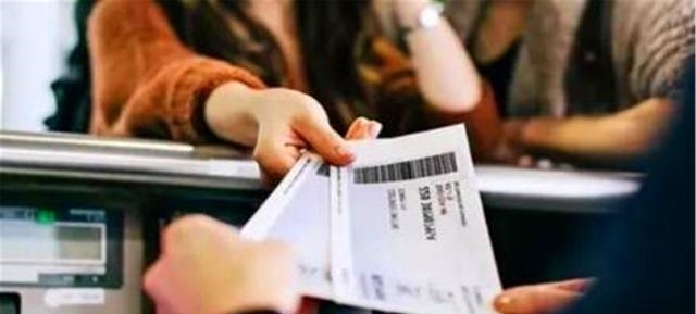 中年|他用25万买一张无限次机票,被人嘲笑20年,如今航空公司很头疼