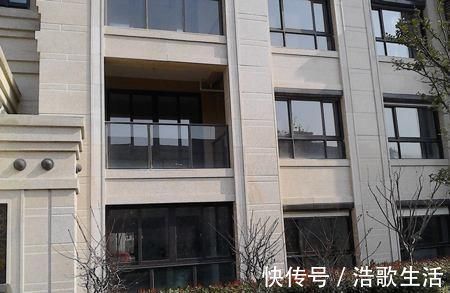 有钱人|为什么有钱人都爱买一楼房子？一听售楼人员的话，才知我家错过了