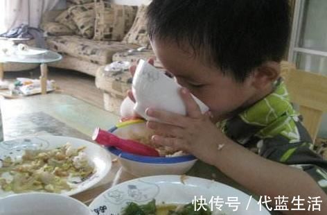 人际交往|长大自私没出息的孩子,吃饭时会有这3种表现,第一种就遭人厌恶