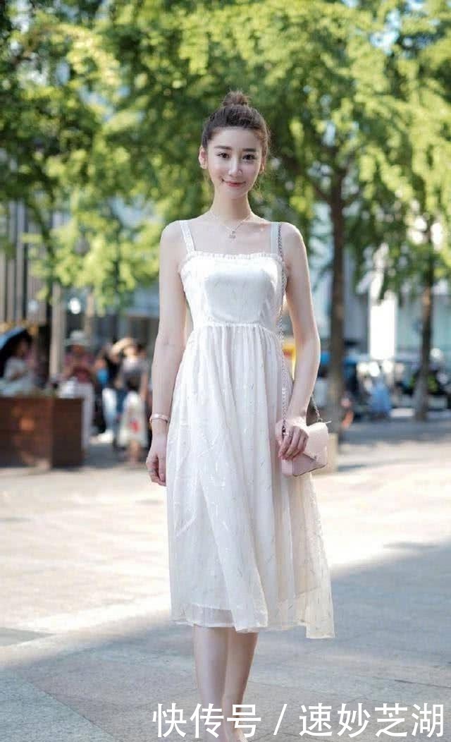 高雅|纯白色收腰连衣裙，简洁高雅，展现优雅姿态