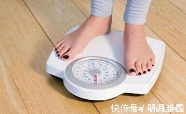 孩子|孕妈担心宝宝眼睛“随爹”,孕期狂吃葡萄,孩子出生后怀疑抱错了