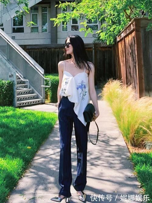 穿法 小吊带+长裤=今夏流行新穿法,洋气显瘦显腿长,小个子也爱了