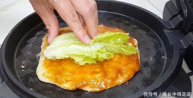 大泡|爱吃烙饼的要收藏了,加4个鸡蛋,个个空心鼓大泡,比手抓饼好吃