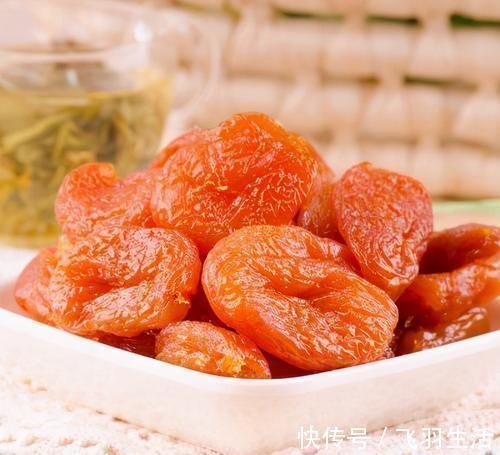 强身|女性到了中年常吃3种食物,补钙强身,健脑益智,营养又不贵