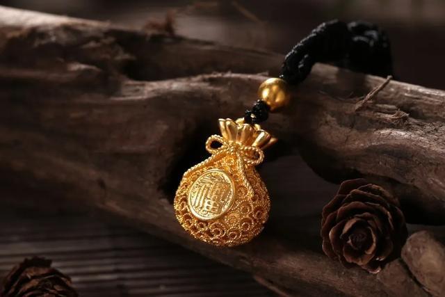 足金 黄金首饰该如何换款式,才不会吃亏