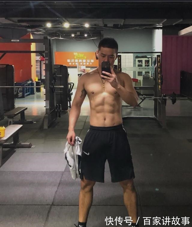 男人味|活捉一枚阳刚之气十足的寸头肌肉帅哥，好养眼！
