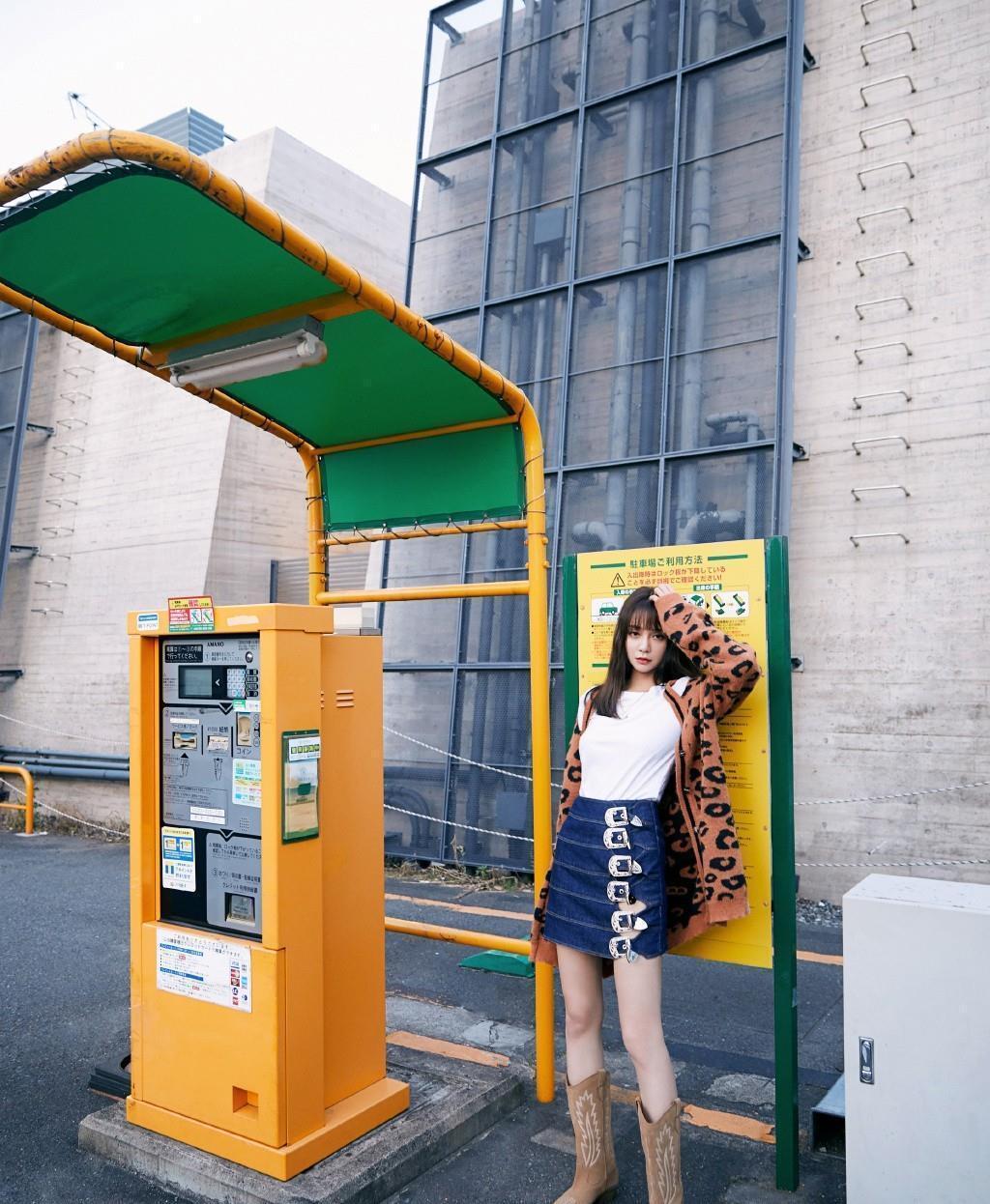 版型|刘浩存为了美真舍得破费,凹下衣失踪博眼球,还背1万9LV包撑场面