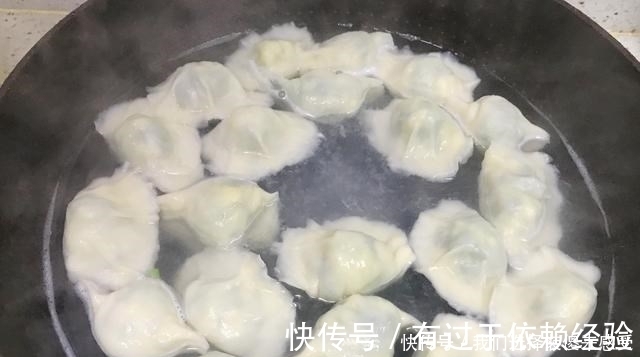 高筋面粉|吃了20年饺子,饺子面粉一直用错了,怪不得煮的饺子破皮不筋道
