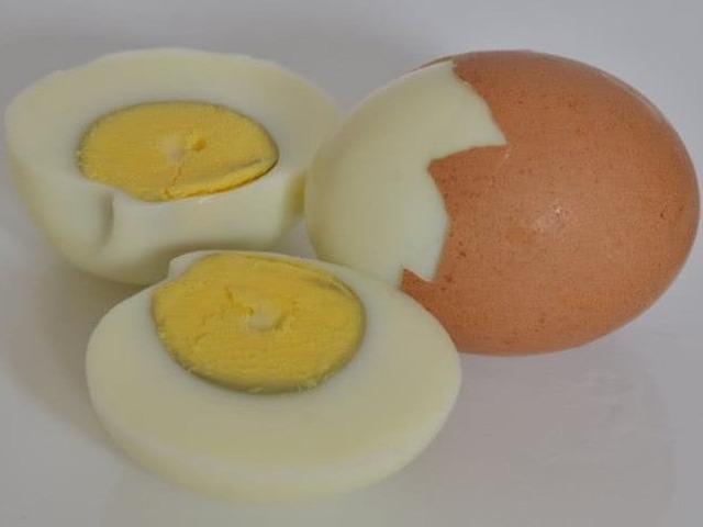 油腻食物|鸡蛋并不是人人都可以吃的，特别是5种患病人群，只会加重病情