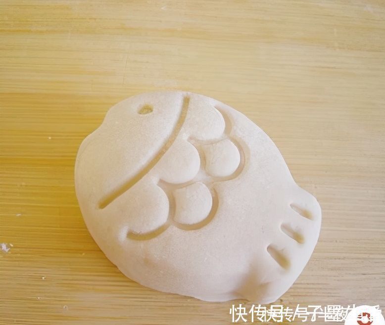 面粉别总蒸馒头,这样做是主食也是点心,酥软香甜,孩子爱吃