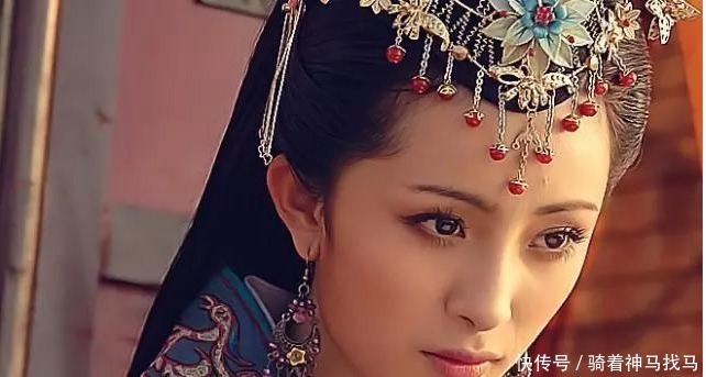 公主牺牲自己,嫁父子二人,想回家被父亲拒绝,却成就一佳话