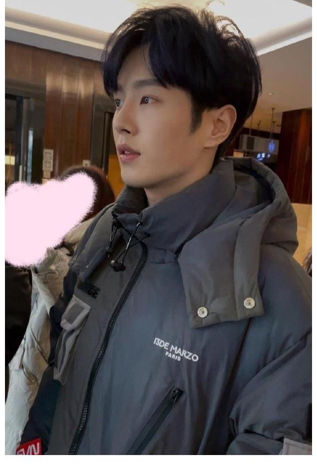 王一博|李汶翰粉丝集体向乐华维权！正式回复前停止所有商务和数据支持