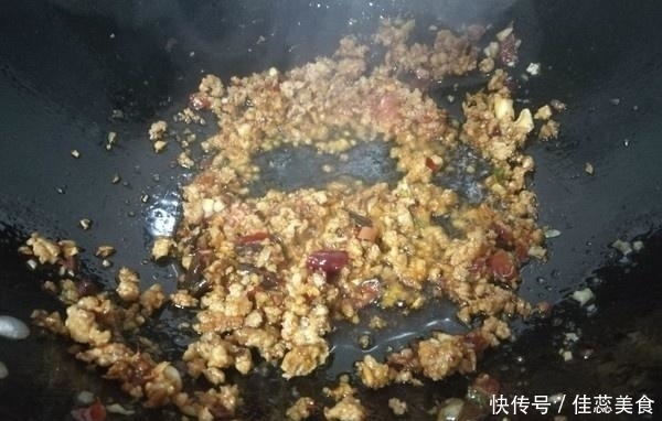 胃癌|炒茄子时，万万不要先下茄子，先下它，再多加这1味，鱼香味浓郁