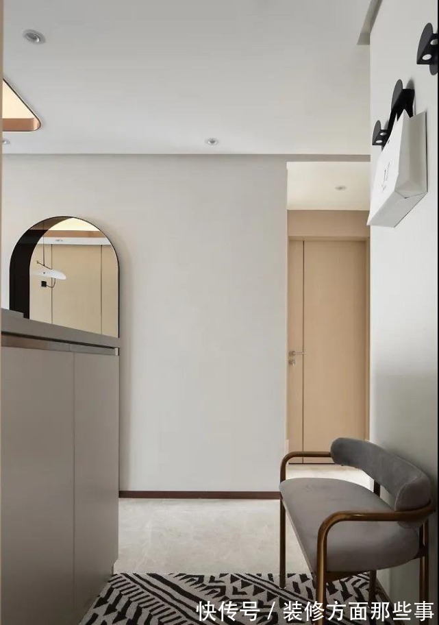 用力过猛|80平现代豪华风二居室,营造平静而不失时尚氛围