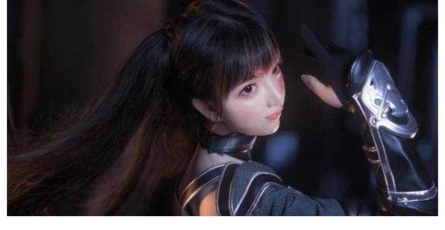 coser|做福利姬和Coser哪个更挣钱？国外妹子年入5000万，猜她职业是啥