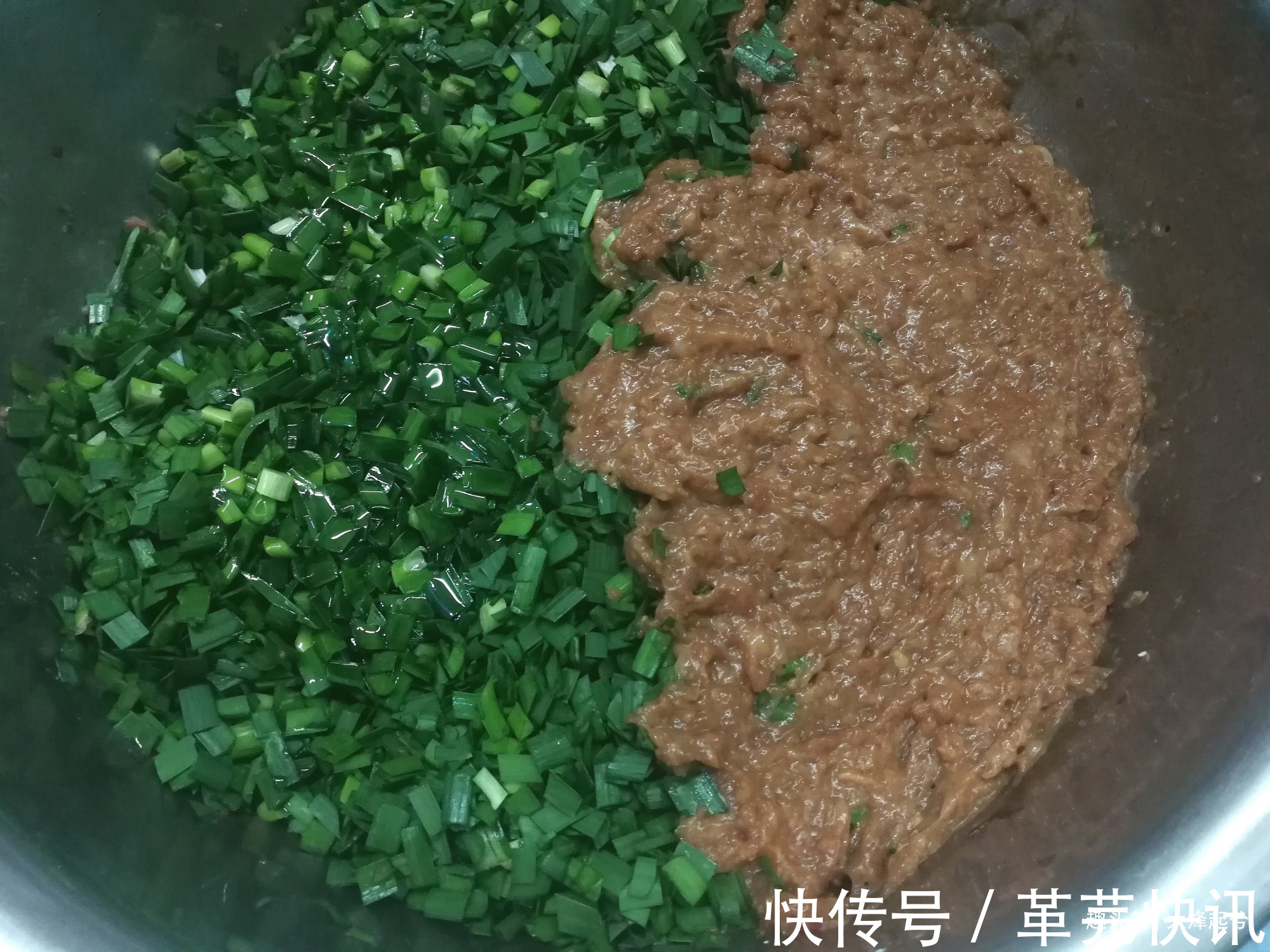 鲜香|用韭菜包饺子,教你几招,鲜香好包,不出汤不走味,一做就成功