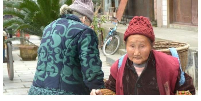 骨密度|108岁老人，年轻似50岁，长寿秘诀不是多锻炼，而是3件事