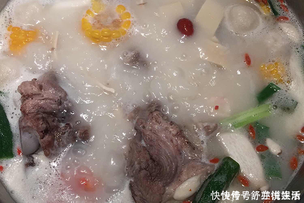 骨头|骨科医生推荐的养骨食物，不是大骨汤，平时舍得吃，预防骨质疏松