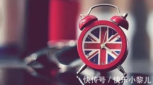 孩子|因睡觉被叫醒,14岁男孩愤怒跳楼,“起床气”大的孩子父母别忽视