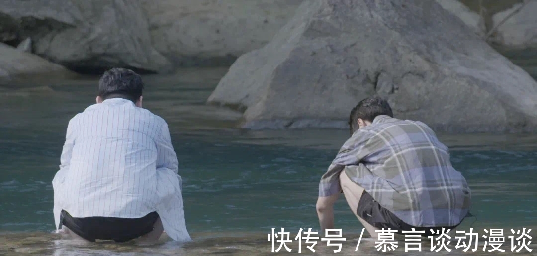 小白|王一博:天妈执着在做菜这事上,王一宝却是无心做菜,只想下水~