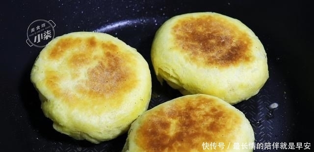 做烧饼别用水,这做法太香了,皮酥里软,空口能吃撑,比面包都香