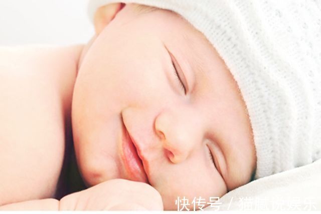 发育|李玫瑾教授:孩子睡觉时有3个举动,说明大脑发育好,智商更高!
