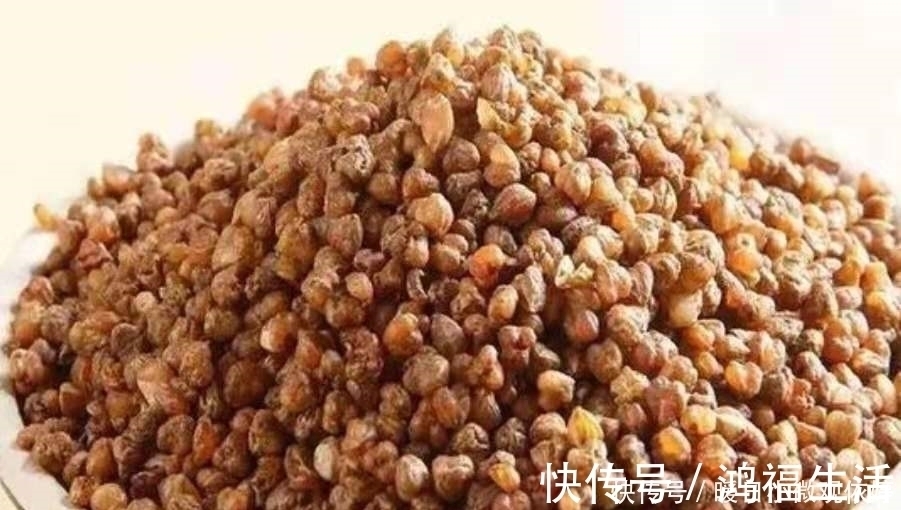 果不其然，这钓法才是“对付”鳊鱼的最佳利器，每次扬竿必有鱼！