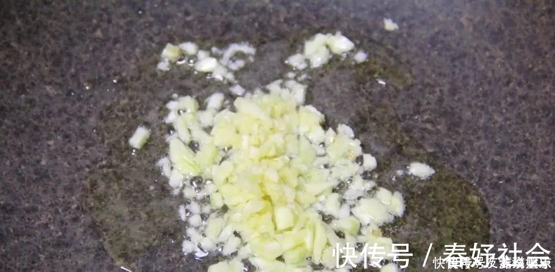 韭苔炒香干|它被称为肠道“推粪机”，润肠效果极好，排出体内宿便一身轻松