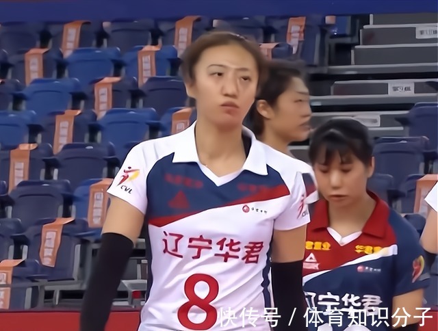 段放轟|3-1！遼寧女排拼下沖擊8強關(guān)鍵戰(zhàn)，段放轟28分救主，全隊怒吼慶祝