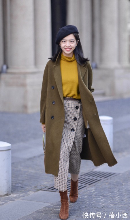 毛衣|秋冬还是穿“大衣”最高级,搭配毛衣、牛仔裤、半身裙时髦又气质