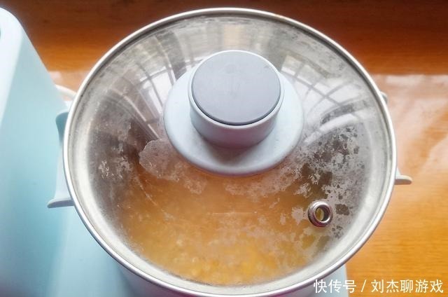 教你在家做出高颜值的爆米花，一口锅就能搞定，好看好吃零难度